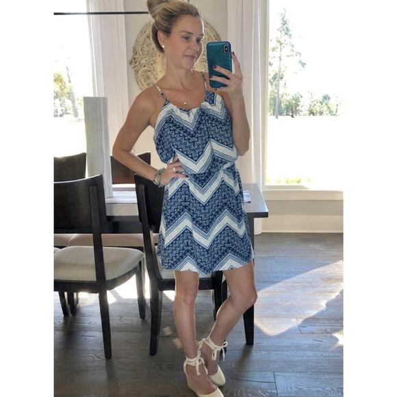 NEW NWT Boutique Navy Ivory Chevron Ruffle Mini Dress Sundress Small - Picture 1 of 4